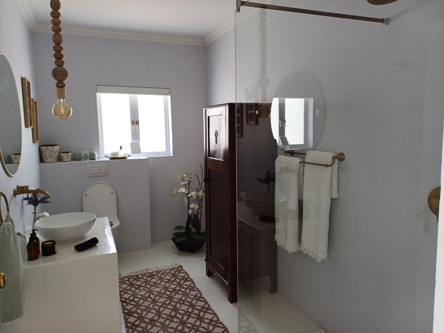 4 Bedroom Property for Sale in Sandy Point Western Cape